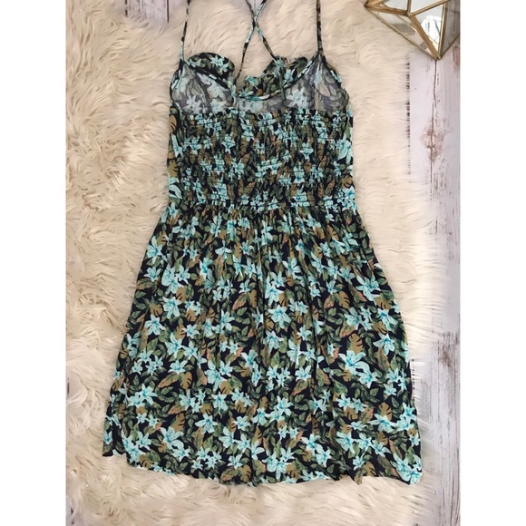 Hollister med green print cross back mini dress 👗 - Picture 4 of 5